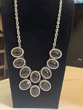 Unbranded Black Oval Stone Statement Necklace with Silver Accents